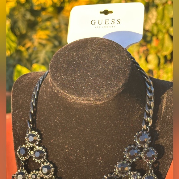 N46. Guess Los Angeles Dark Romance Black Statement Necklace - Picture 5 of 5